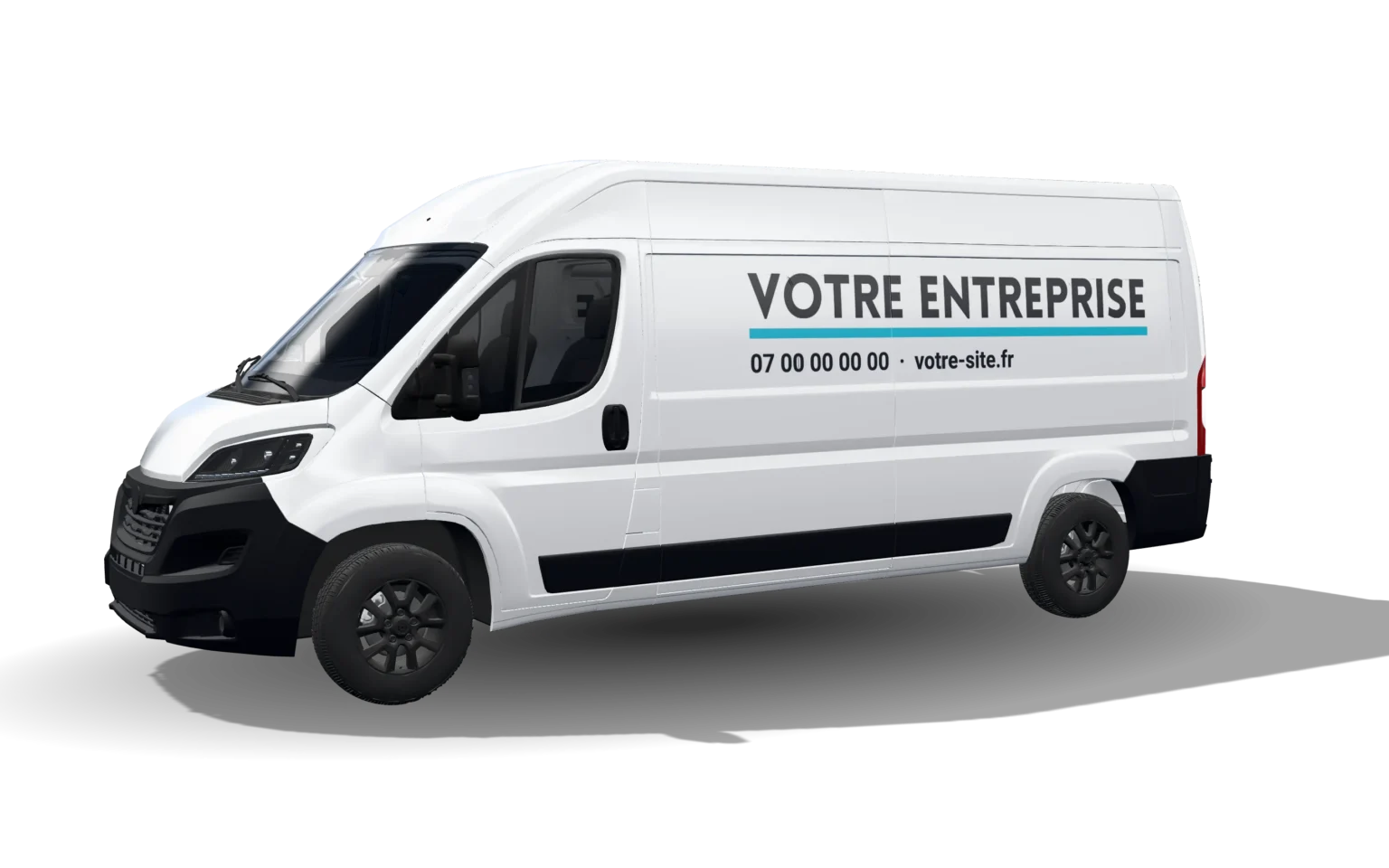 Utilitaire blanc avec lettrage publicitaire adhésif au nom de l’entreprise sur le flanc, posé par MZS Design à Toulouse